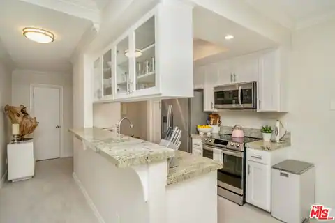 125 Montana Ave #204, Santa Monica, CA 90403 — photo 7