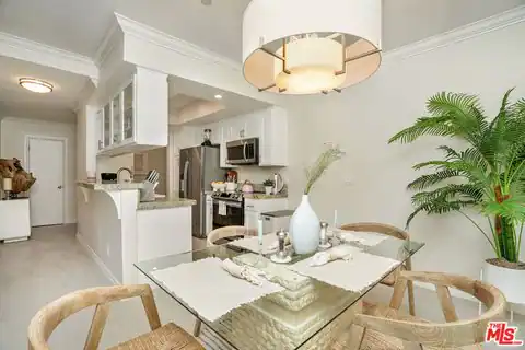 125 Montana Ave #204, Santa Monica, CA 90403 — photo 9