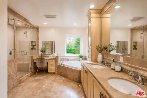 1915 Loma Vista Dr, Beverly Hills, CA 90210 — photo 12