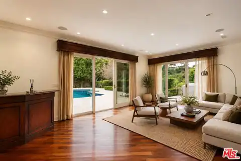 1915 Loma Vista Dr, Beverly Hills, CA 90210 — photo 9