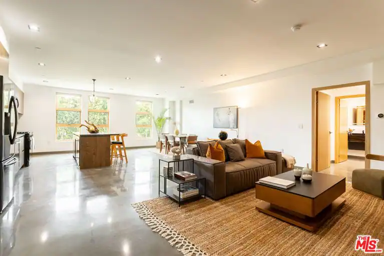 547 N Sweetzer Ave #PH 303, West Hollywood, CA 90048
