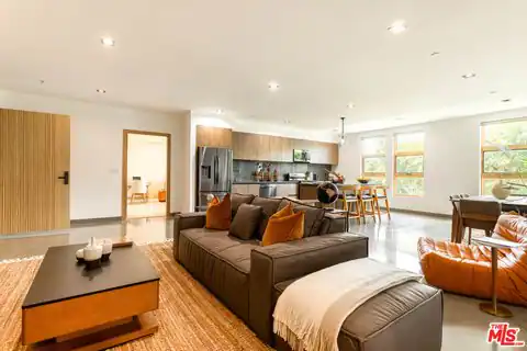 547 N Sweetzer Ave #PH 303, West Hollywood, CA 90048 — photo 3