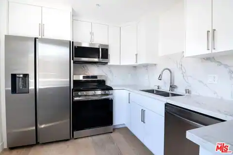 231 E Hyde Park Blvd, Inglewood, CA 90302 — photo 11