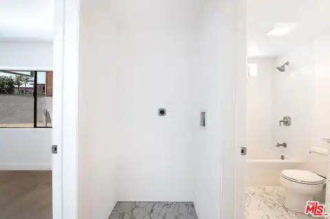 231 E Hyde Park Blvd, Inglewood, CA 90302 — photo 13