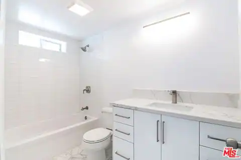 231 E Hyde Park Blvd, Inglewood, CA 90302 — photo 17