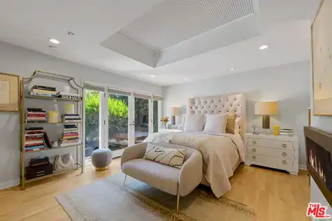 1457 Claridge Dr, Beverly Hills, CA 90210 — photo 9