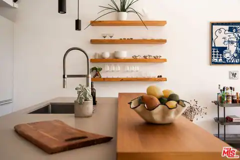 1329 California Ave #102, Santa Monica, CA 90403 — photo 10