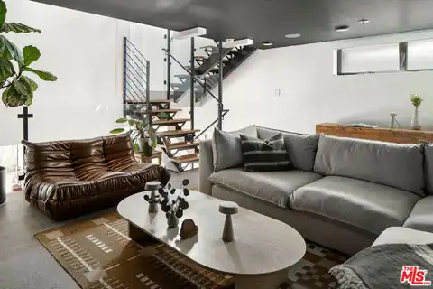 1329 California Ave #102, Santa Monica, CA 90403 — photo 16