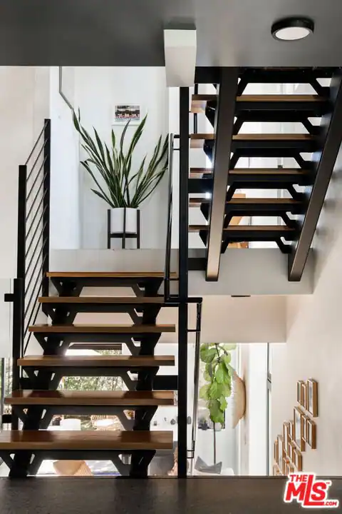 1329 California Ave #102, Santa Monica, CA 90403 — photo 17
