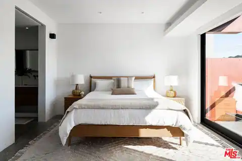 1329 California Ave #102, Santa Monica, CA 90403 — photo 18