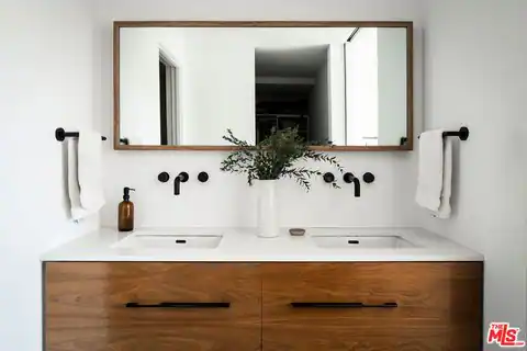 1329 California Ave #102, Santa Monica, CA 90403 — photo 21