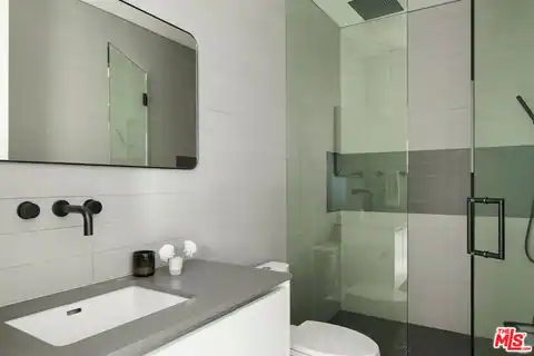 1329 California Ave #102, Santa Monica, CA 90403 — photo 27
