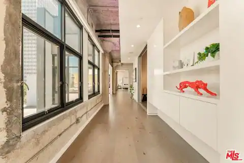 330 W 11th St #401 & 402, Los Angeles, CA 90015 — photo 13
