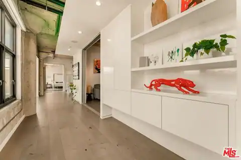330 W 11th St #401 & 402, Los Angeles, CA 90015 — photo 14