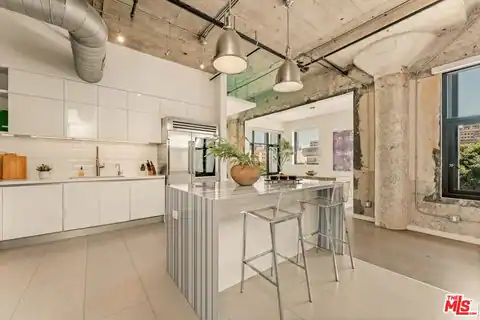 330 W 11th St #401 & 402, Los Angeles, CA 90015 — photo 22
