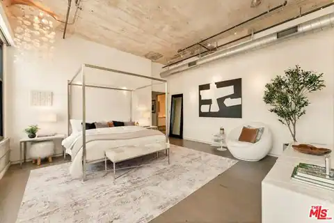330 W 11th St #401 & 402, Los Angeles, CA 90015 — photo 26
