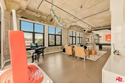 330 W 11th St #401 & 402, Los Angeles, CA 90015 — photo 6