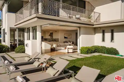 3642 Beverly Ridge Dr, Sherman Oaks, CA 91423 — photo 12
