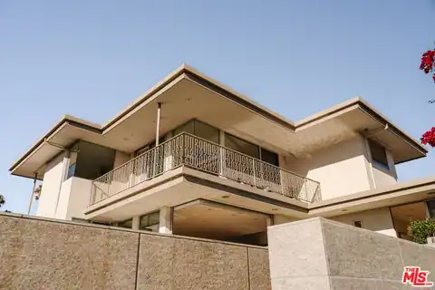 3642 Beverly Ridge Dr, Sherman Oaks, CA 91423 — photo 16
