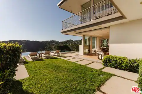 3642 Beverly Ridge Dr, Sherman Oaks, CA 91423 — photo 17