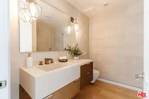 3642 Beverly Ridge Dr, Sherman Oaks, CA 91423 — photo 20