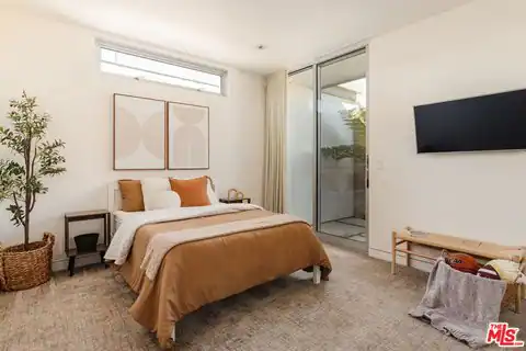 3642 Beverly Ridge Dr, Sherman Oaks, CA 91423 — photo 22