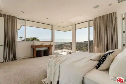 3642 Beverly Ridge Dr, Sherman Oaks, CA 91423 — photo 37