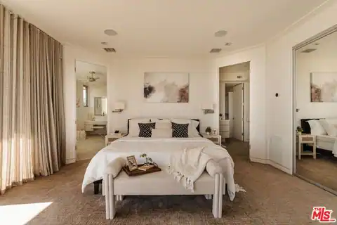 3642 Beverly Ridge Dr, Sherman Oaks, CA 91423 — photo 39
