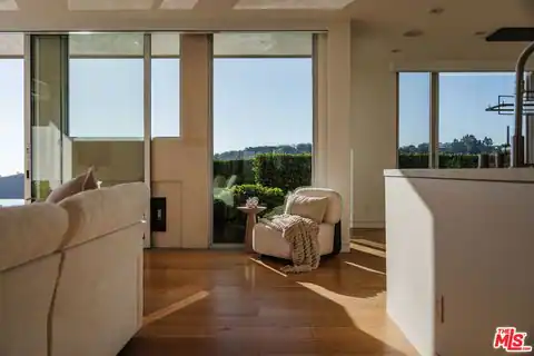 3642 Beverly Ridge Dr, Sherman Oaks, CA 91423 — photo 4