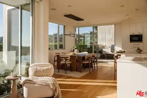 3642 Beverly Ridge Dr, Sherman Oaks, CA 91423 — photo 7