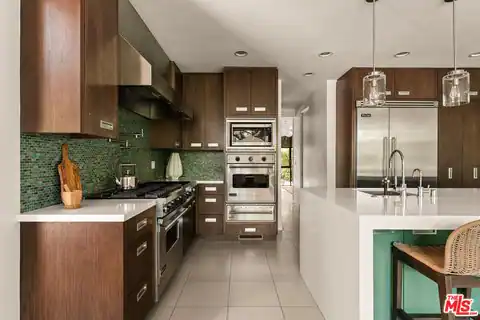 17352 Magnolia Blvd, Encino, CA 91316 — photo 14