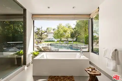 17352 Magnolia Blvd, Encino, CA 91316 — photo 18