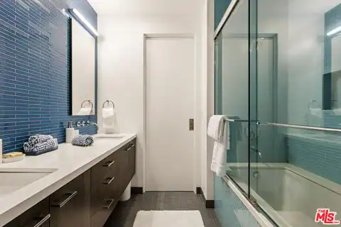 17352 Magnolia Blvd, Encino, CA 91316 — photo 23