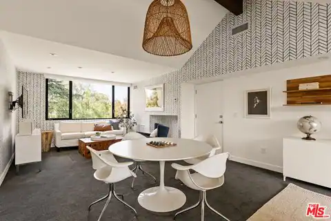 17352 Magnolia Blvd, Encino, CA 91316 — photo 26