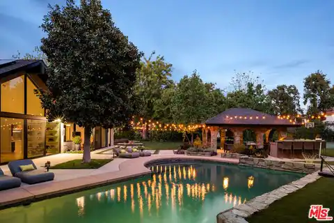 17352 Magnolia Blvd, Encino, CA 91316 — photo 32