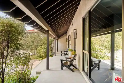 17352 Magnolia Blvd, Encino, CA 91316 — photo 36