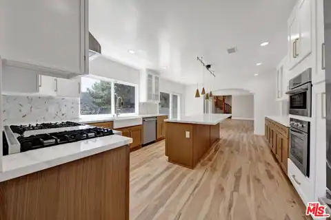 16608 Park Lane Cir, Los Angeles, CA 90049 — photo 11