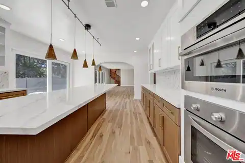 16608 Park Lane Cir, Los Angeles, CA 90049 — photo 12