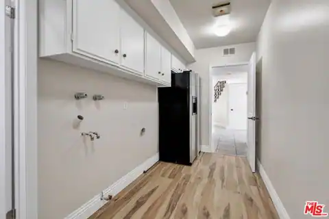 16608 Park Lane Cir, Los Angeles, CA 90049 — photo 24
