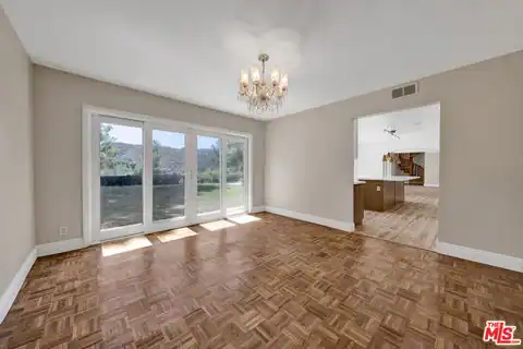 16608 Park Lane Cir, Los Angeles, CA 90049 — photo 9