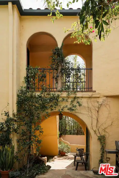 6470 Ivarene Ave, Los Angeles, CA 90068 — photo 17
