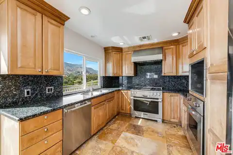 6457 Surfside Way, Malibu, CA 90265 — photo 18