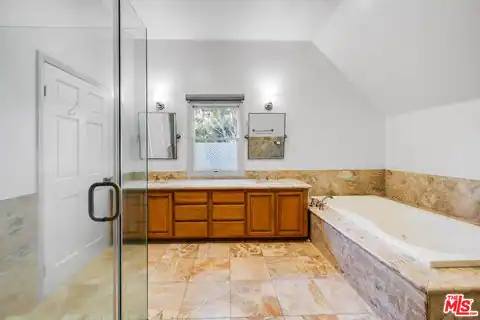 6457 Surfside Way, Malibu, CA 90265 — photo 24