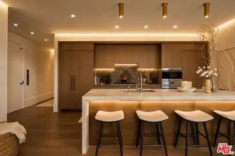 8420 W Sunset Blvd #107, West Hollywood, CA 90069 — photo 2