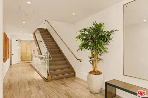 8420 W Sunset Blvd #107, West Hollywood, CA 90069 — photo 25