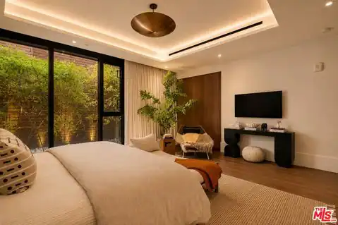 8420 W Sunset Blvd #107, West Hollywood, CA 90069 — photo 8
