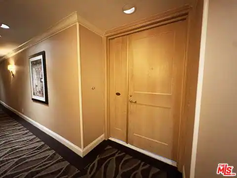 10520 Wilshire Blvd #701, Los Angeles, CA 90024 — photo 10