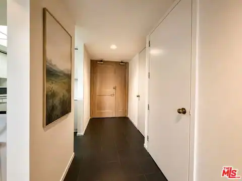 10520 Wilshire Blvd #701, Los Angeles, CA 90024 — photo 11
