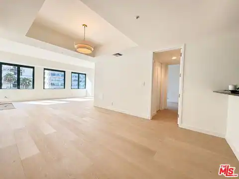 10520 Wilshire Blvd #701, Los Angeles, CA 90024 — photo 14