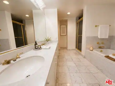 10520 Wilshire Blvd #701, Los Angeles, CA 90024 — photo 16